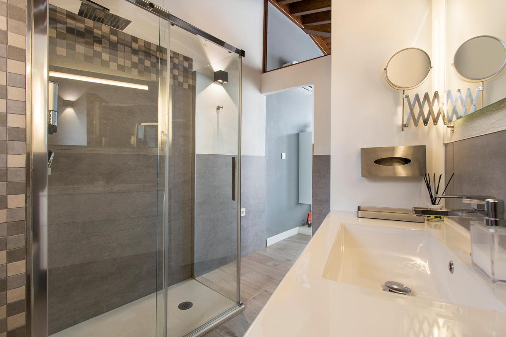 גרנדה Apartamento Con Terraza Y Cochera Albaycin מראה חיצוני תמונה